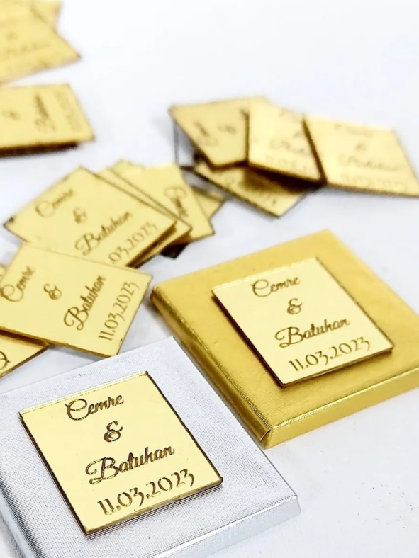 50 Adet Kare Çikolata için Gold Gümüş Pleksi Isim (ÇİKOLATA DAHİL DEĞİL)